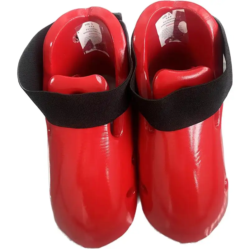 Kastettu taekwondo-jalkasuoja